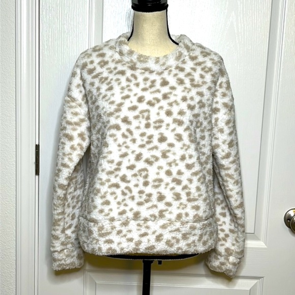 Thread & supply white Leopard print sweater